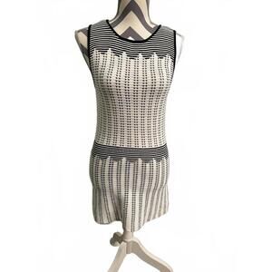 White House Black Market Women's Sleeveless Dress Small